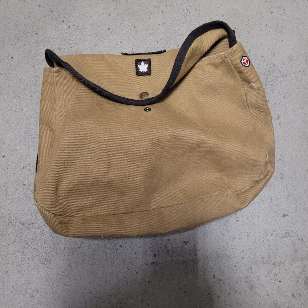 CANADA FIELD PATCH BAG - Picture 4 of 8